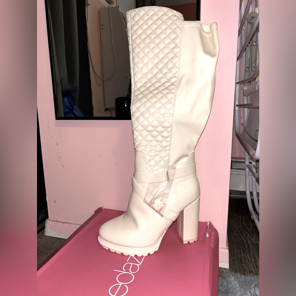 Heeled Boots; Ebeliz; size 8.5 Wide Calf